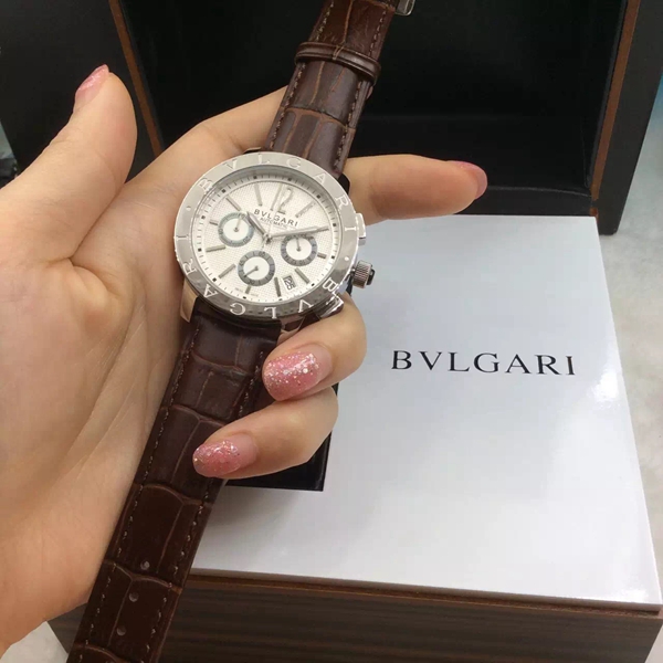 ブルガリ時計正面デザイン